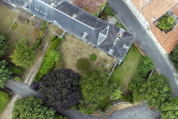 Image No.14-6 Bed Chateaux for sale