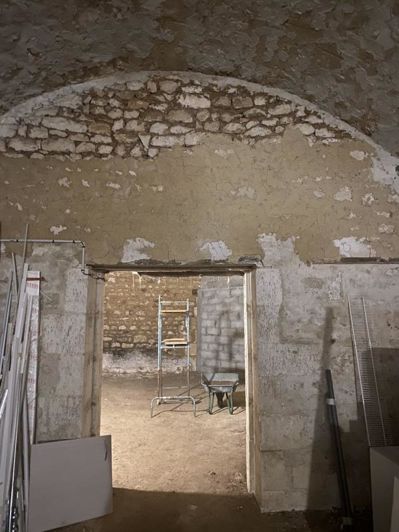 Image No.19-6 Bed Chateaux for sale