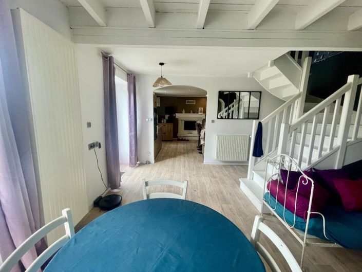 Image No.12-5 Bed Property for sale