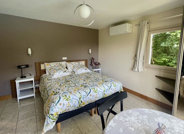 Image No.11-5 Bed Property for sale