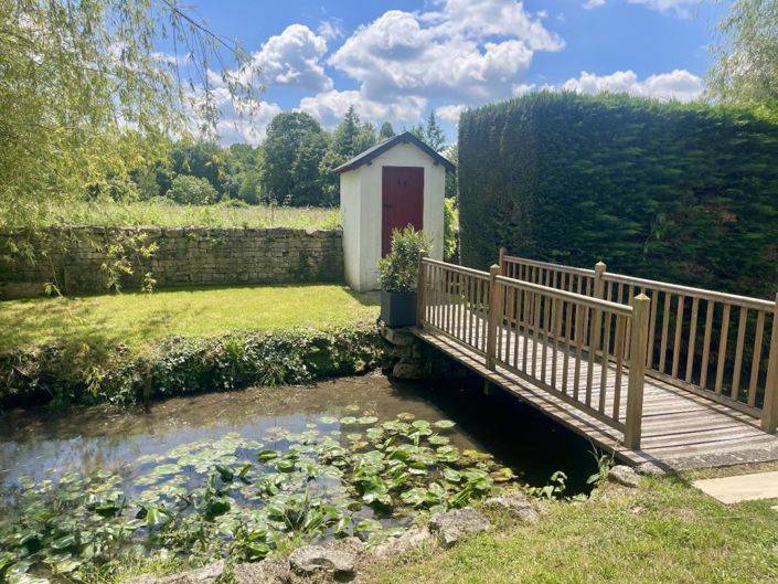 Image No.12-5 Bed Property for sale