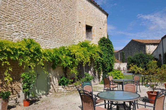 Image No.14-12 Bed House for sale