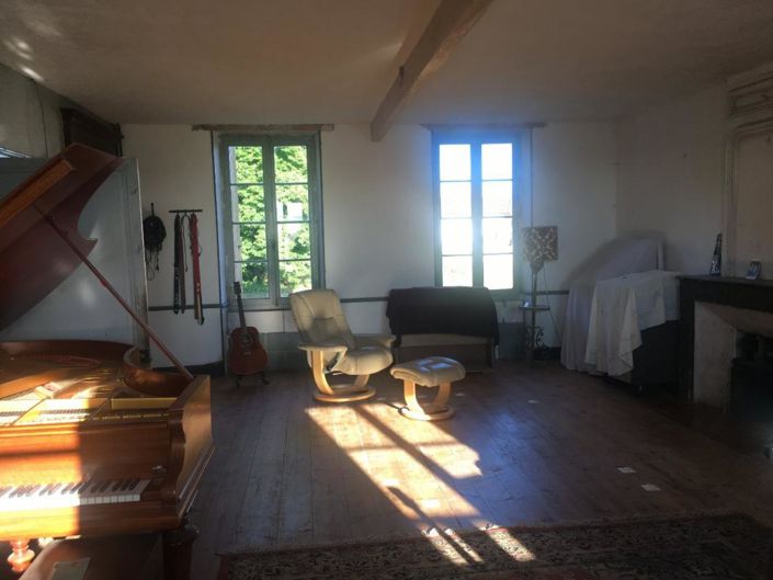 Image No.6-3 Bed House for sale