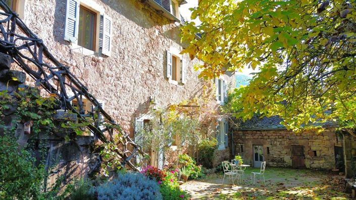 Image No.5-5 Bed House for sale