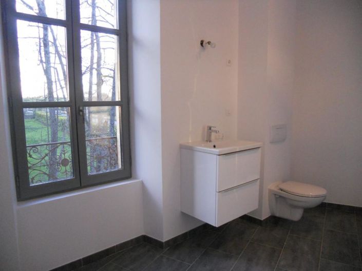 Image No.8-4 Bed Property for sale