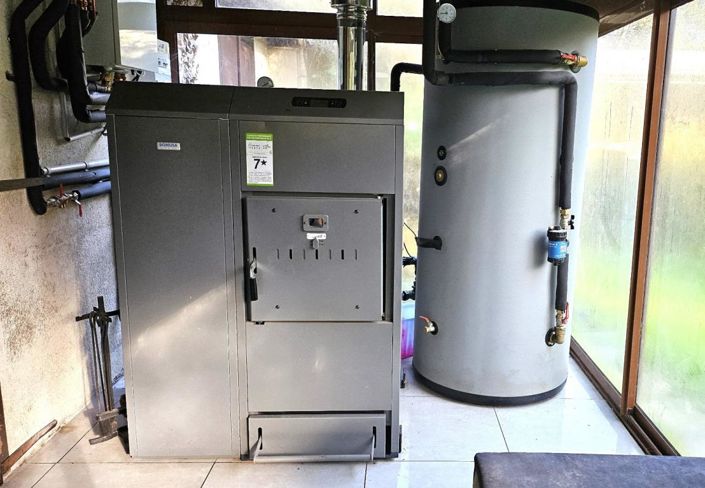 Image No.8-3 Bed Property for sale