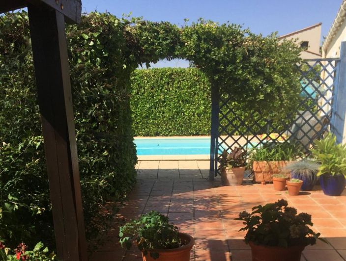 Image No.17-4 Bed Property for sale