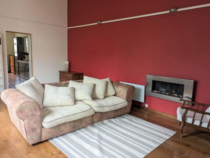 Image No.12-3 Bed Property for sale