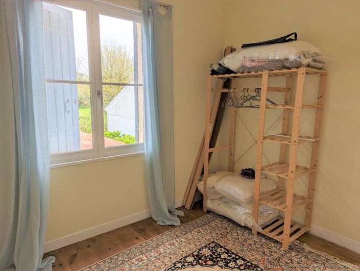 Image No.9-3 Bed Property for sale