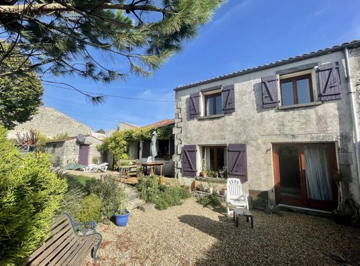 Image No.1-5 Bed Property for sale