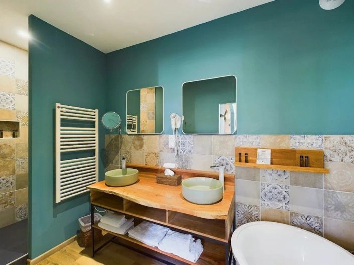 Image No.16-22 Bed House for sale