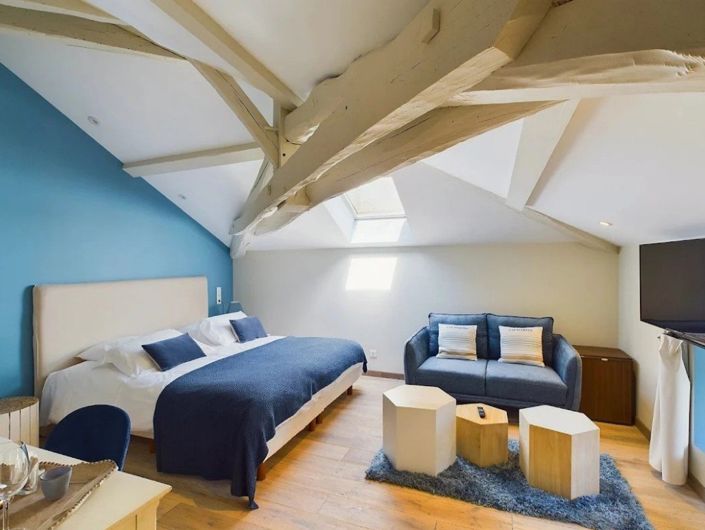 Image No.18-22 Bed House for sale