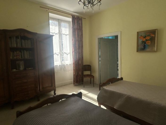 Image No.15-5 Bed Property for sale