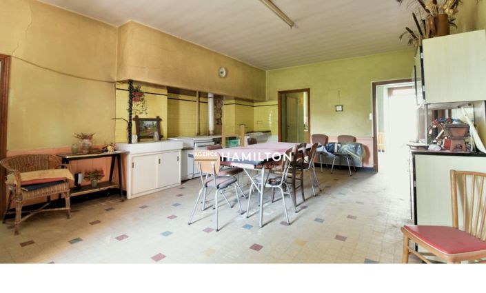 Image No.12-10 Bed Property for sale