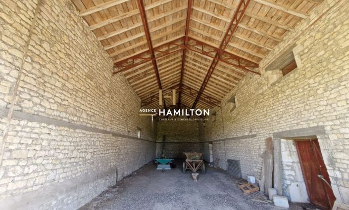 Image No.3-10 Bed Property for sale