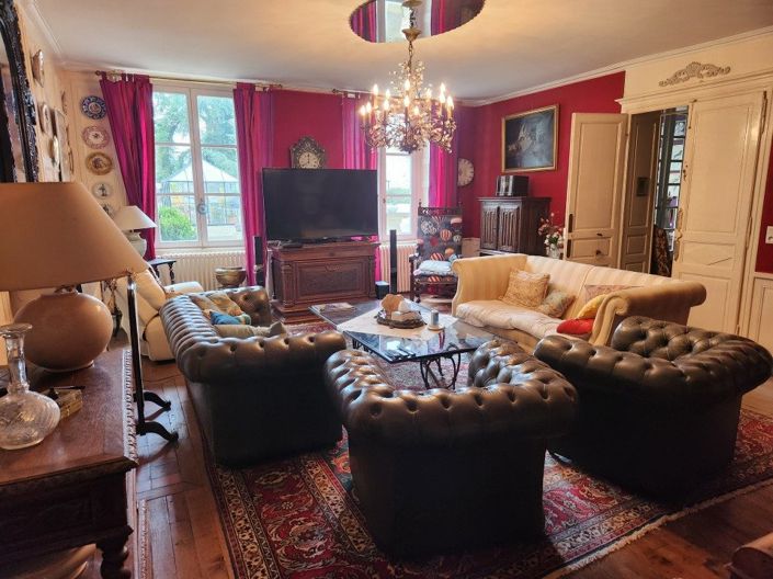 Image No.9-9 Bed House for sale