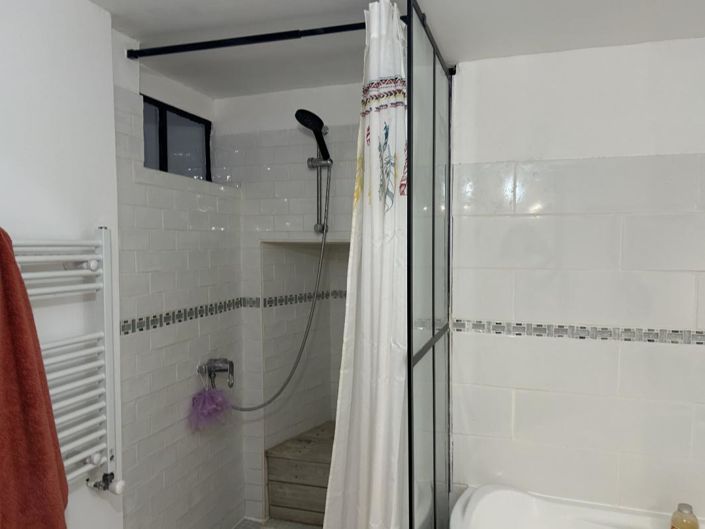 Image No.7-3 Bed Property for sale