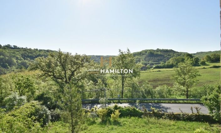 Image No.17-3 Bed Property for sale