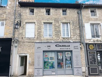 Propriété de 3 chambres à vendre à Ruffec