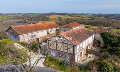 8 Bed Property for sale