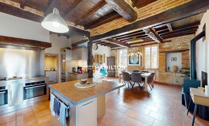 Image No.4-8 Bed Property for sale