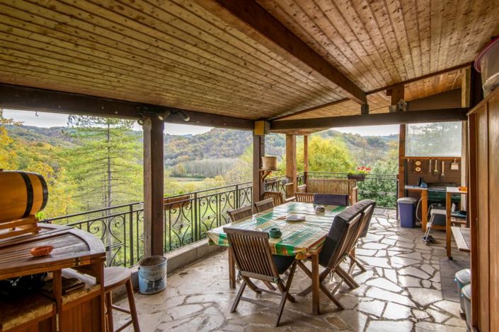 Image No.9-3 Bed Property for sale