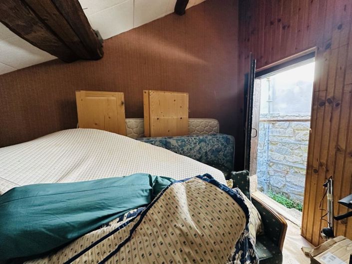 Image No.14-2 Bed Property for sale