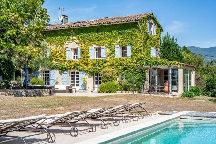 Image No.1-4 Bed Property for sale