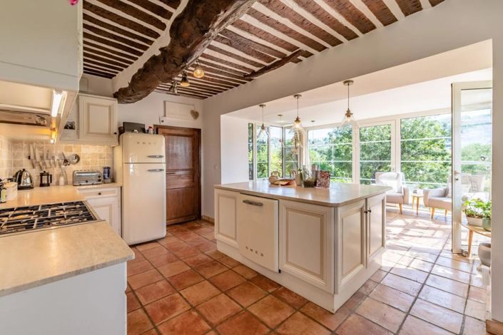 Image No.6-Propriété de 4 chambres à vendre à Grasse