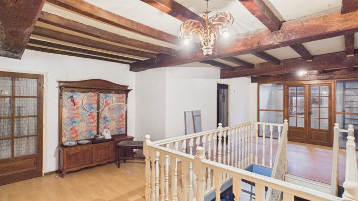 Image No.10-11 Bed House for sale