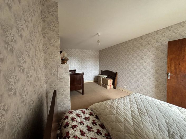 Image No.16-5 Bed Property for sale