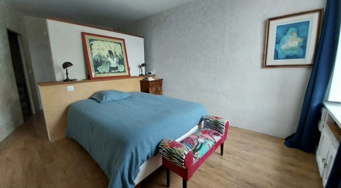 Image No.10-4 Bed Property for sale