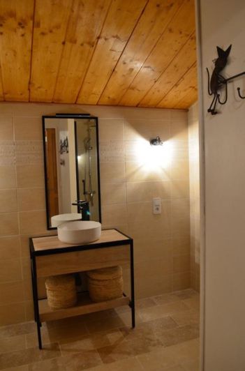 Image No.17-4 Bed Property for sale