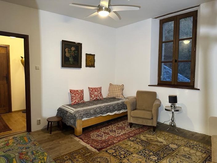 Image No.11-5 Bed Property for sale