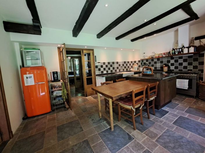 Image No.3-5 Bed Property for sale