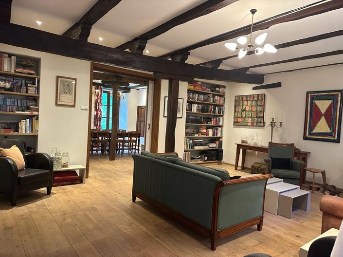 Image No.6-5 Bed Property for sale