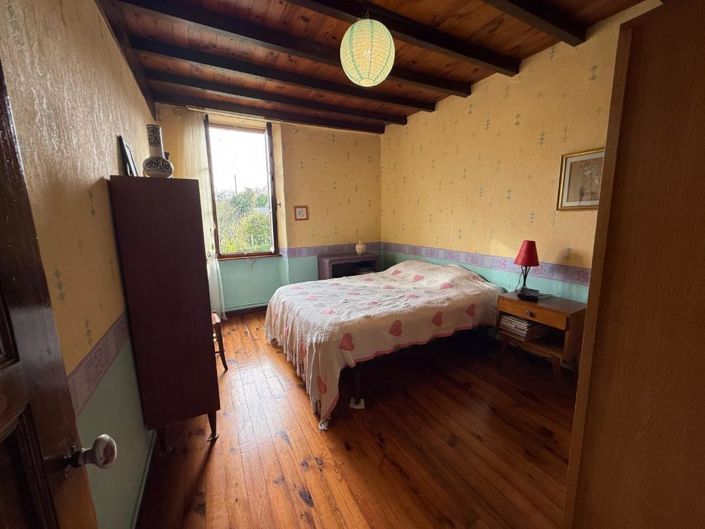 Image No.10-3 Bed Property for sale