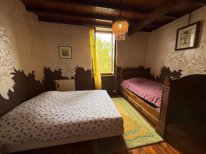 Image No.11-3 Bed Property for sale