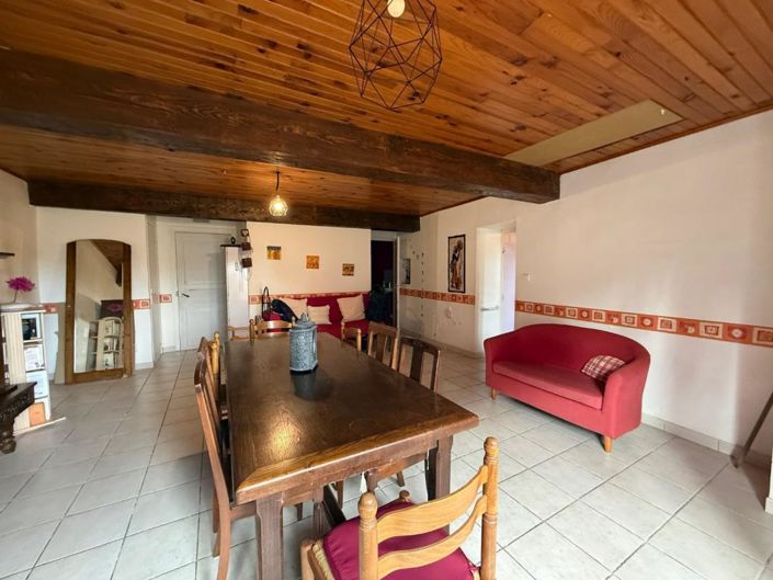 Image No.9-3 Bed Property for sale