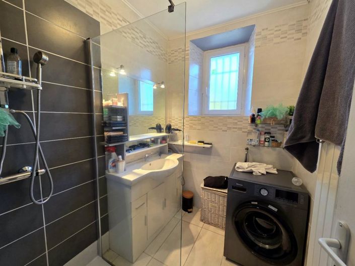 Image No.12-3 Bed House for sale