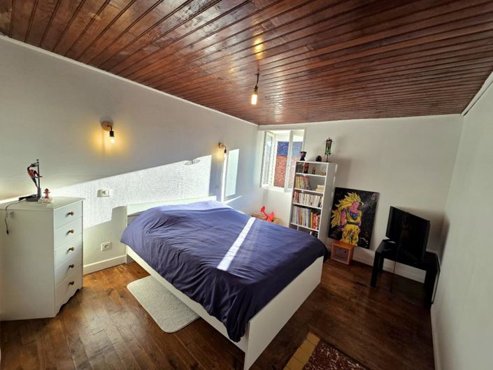 Image No.9-3 Bed House for sale