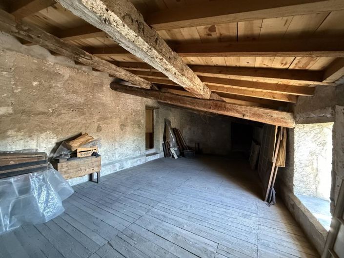 Image No.17-4 Bed Property for sale