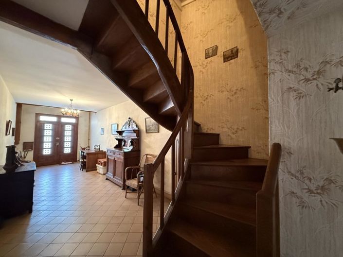 Image No.6-4 Bed Property for sale