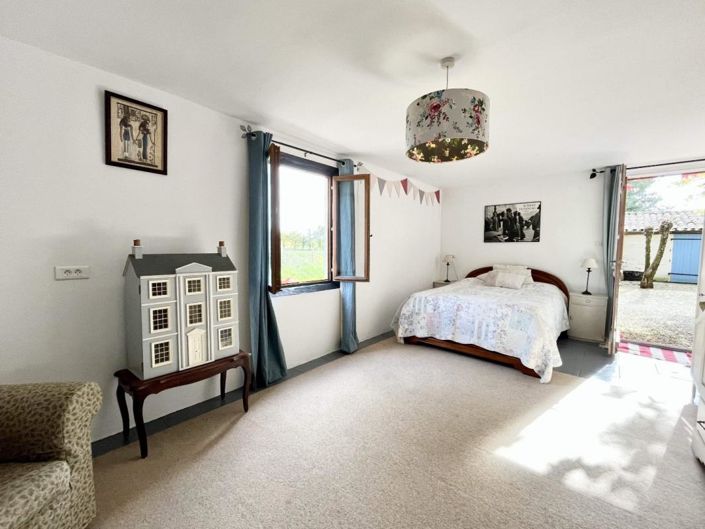 Image No.14-3 Bed Property for sale