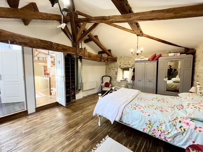 Image No.18-3 Bed Property for sale