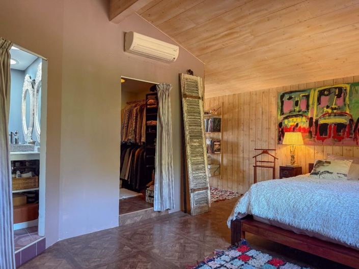 Image No.5-6 Bed House for sale