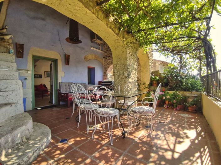 Image No.2-Propriété de 4 chambres à vendre à Rousson