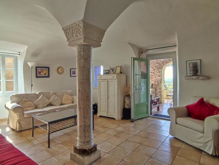 Image No.4-Propriété de 4 chambres à vendre à Rousson