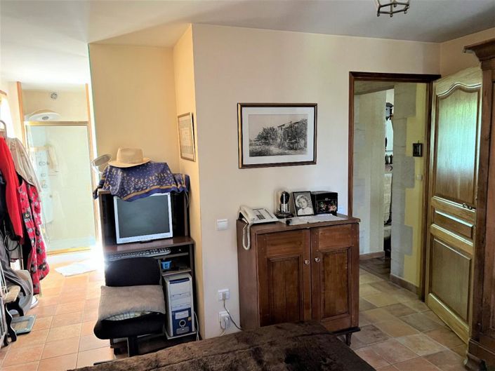 Image No.11-4 Bed Property for sale