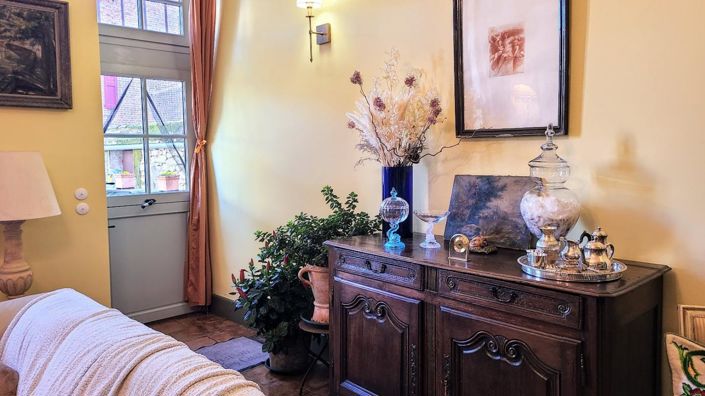 Image No.13-7 Bed Property for sale